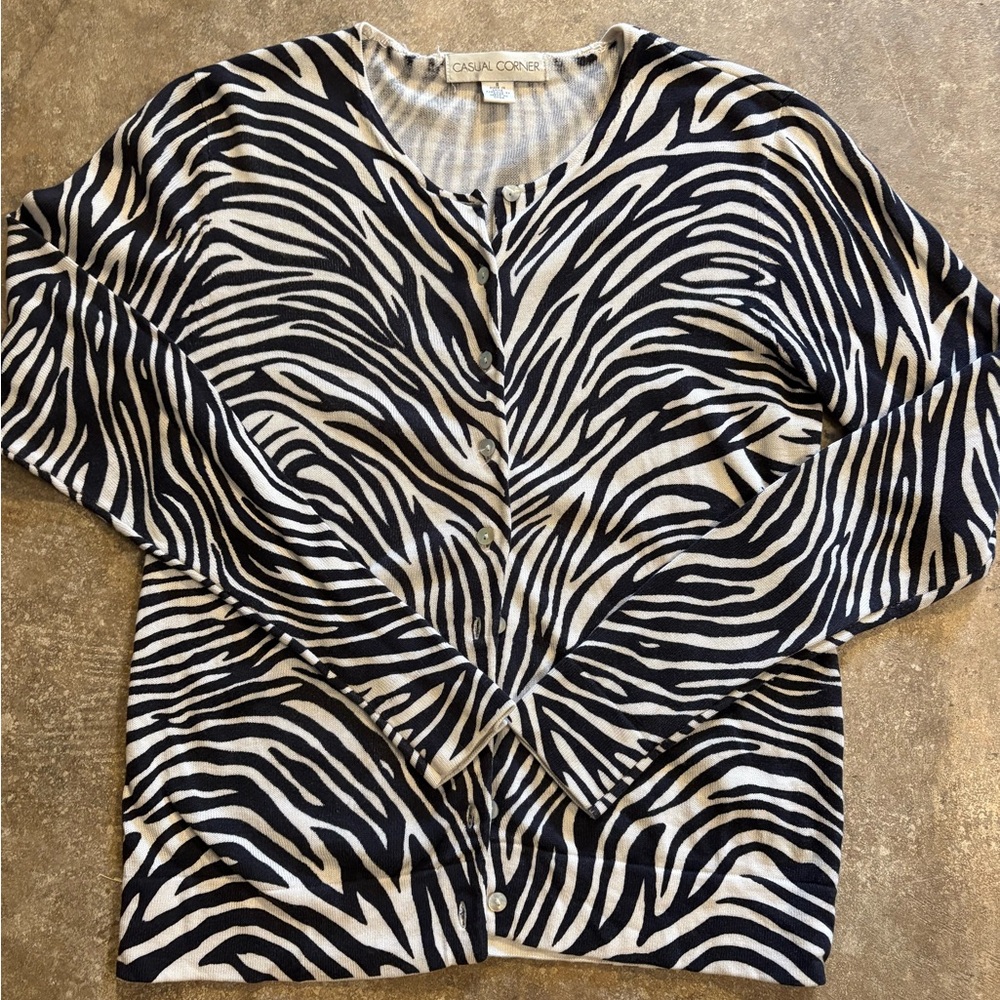 Casual Corner Zebra Print Silk Blend Women’s Cardigan Small S Animal Print Pearl